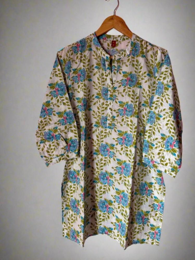 Green Floral Printed Short Kurti