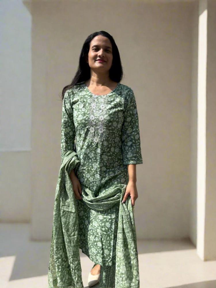 Green Floral Printed Kurta with Pant & Dupatta